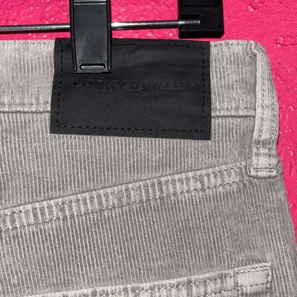 NWT Lucky Brand Boy midrise relaxed straight leg grey corduroys. Sz 28/6 regular